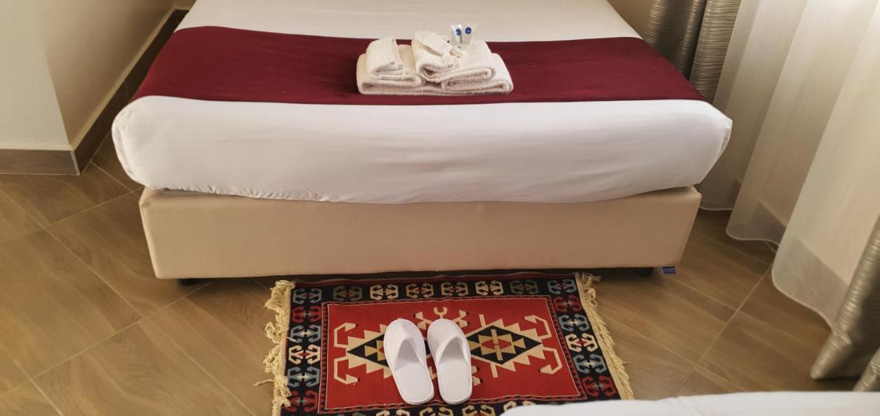 Walabi Mara Hotel Narok ภายนอก รูปภาพ